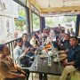 Berawal dari Ajakan, Ady Indra Pawennari Ngopi Bareng Puluhan Wartawan Tanjungpinang