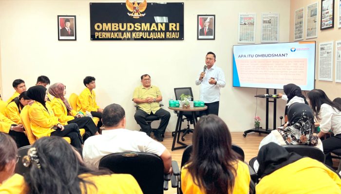 Kuliah Lapangan, Mahasiswa FH UNIBA Sambangi Ombudsman Kepri