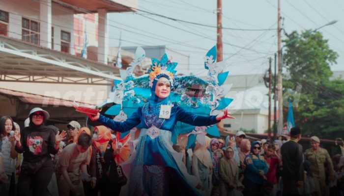 Masyarakat Natuna Antusias Saksikan Karnaval Budaya, Meriahkan HUT Ke-27 Kabupaten Natuna
